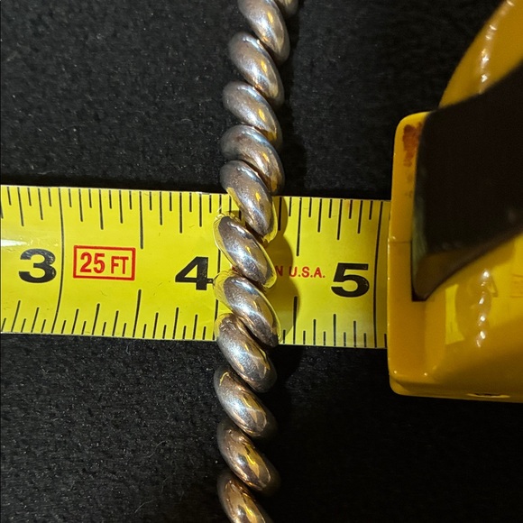 Elegant Italian San Marco Sterling Silver Twist Necklace - Picture 4 of 5